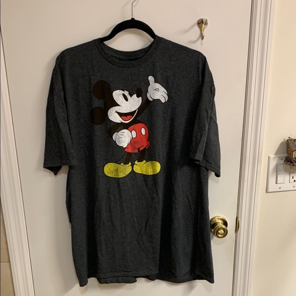 Disney unisex Mickey Mouse Graphic T-Shirt